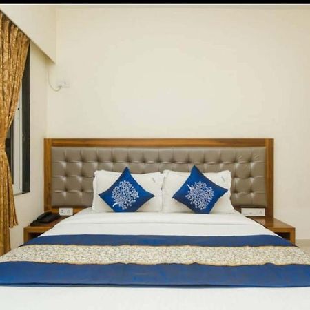 Hotel Powai Comfort Мумбаи Экстерьер фото