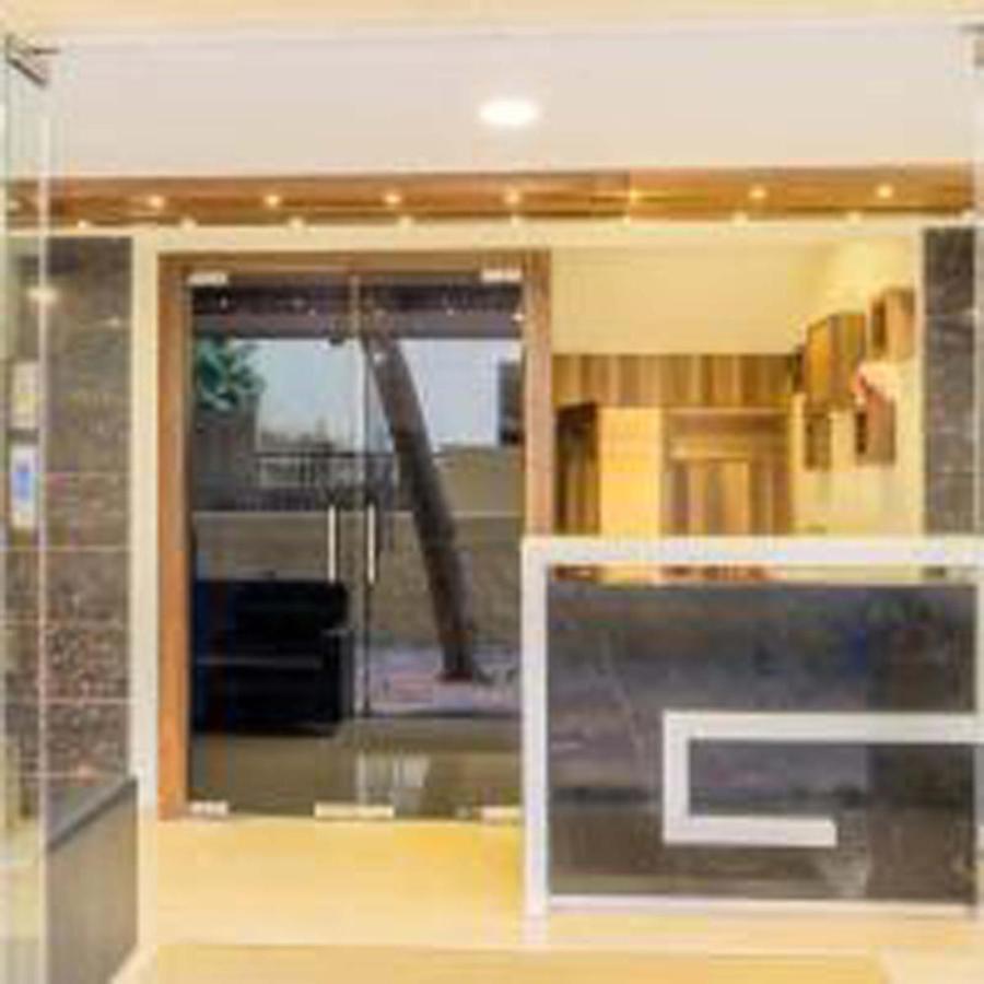 Hotel Powai Comfort Мумбаи Экстерьер фото